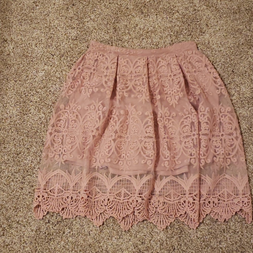Dusty pink lacey skirt